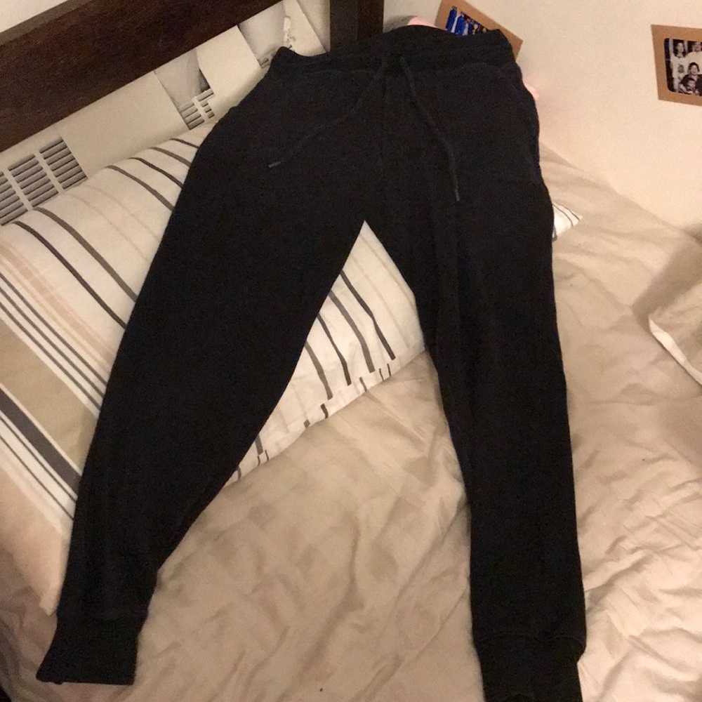 Black UNIQLO joggers